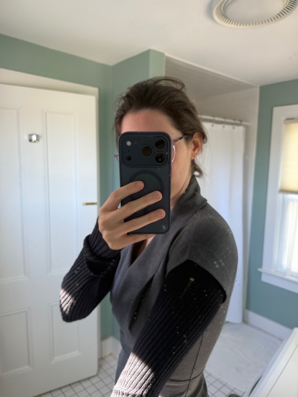 Gucci Gray Dress with Black Long Sleeves - Picture 7 of 10